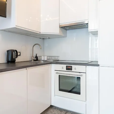 Slowackiego Glamour By Bookinghost