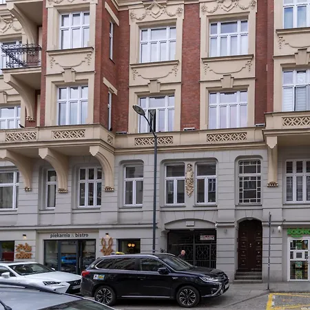 Slowackiego Glamour By Bookinghost كاتوفيتسه