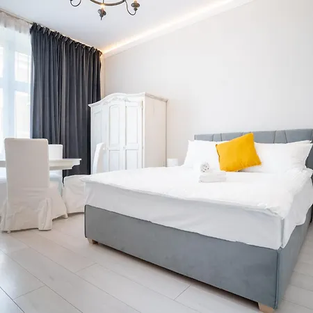 Slowackiego Glamour By Bookinghost * كاتوفيتسه