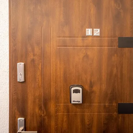 Slowackiego Glamour By Bookinghost شقة