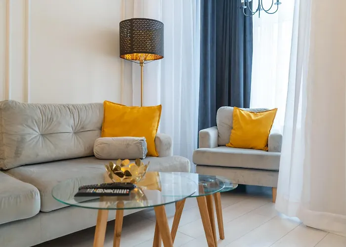 Slowackiego Glamour By Bookinghost