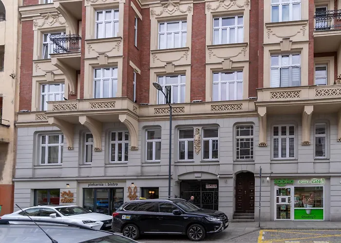 Slowackiego Glamour By Bookinghost קטוביץ