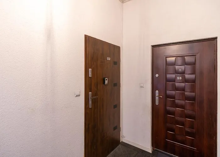 Slowackiego Glamour By Bookinghost *