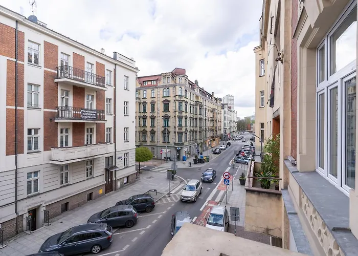 Slowackiego Glamour By Bookinghost קטוביץ